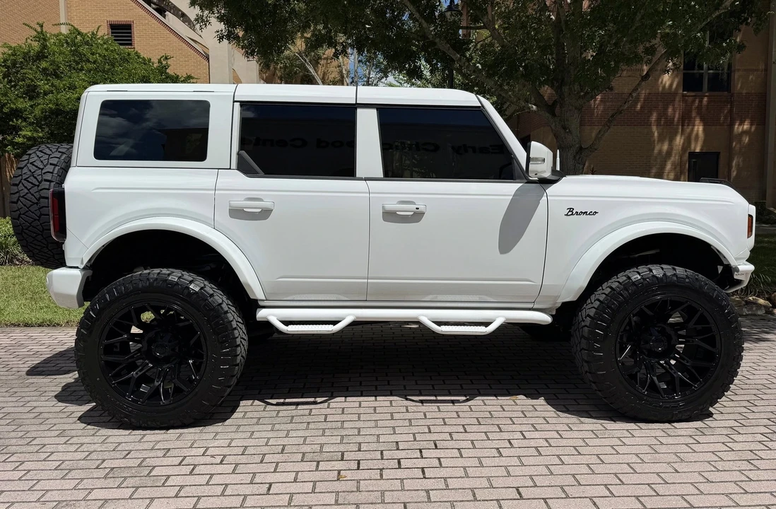 2025 Ford Bronco 6th Gen - Image 3 of 21