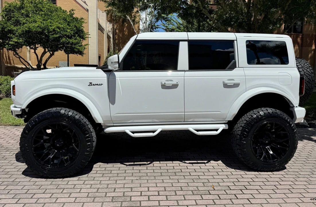 2025 Ford Bronco 6th Gen - Image 5 of 21
