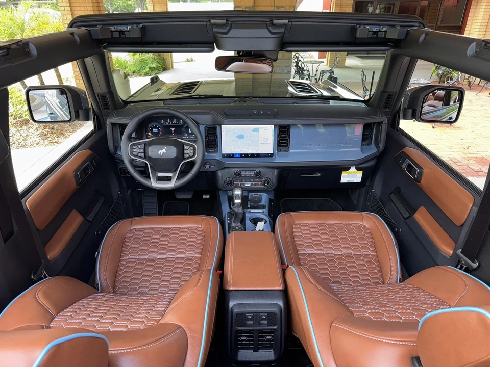 2025 Ford Bronco 6th Gen - Image 16 of 21