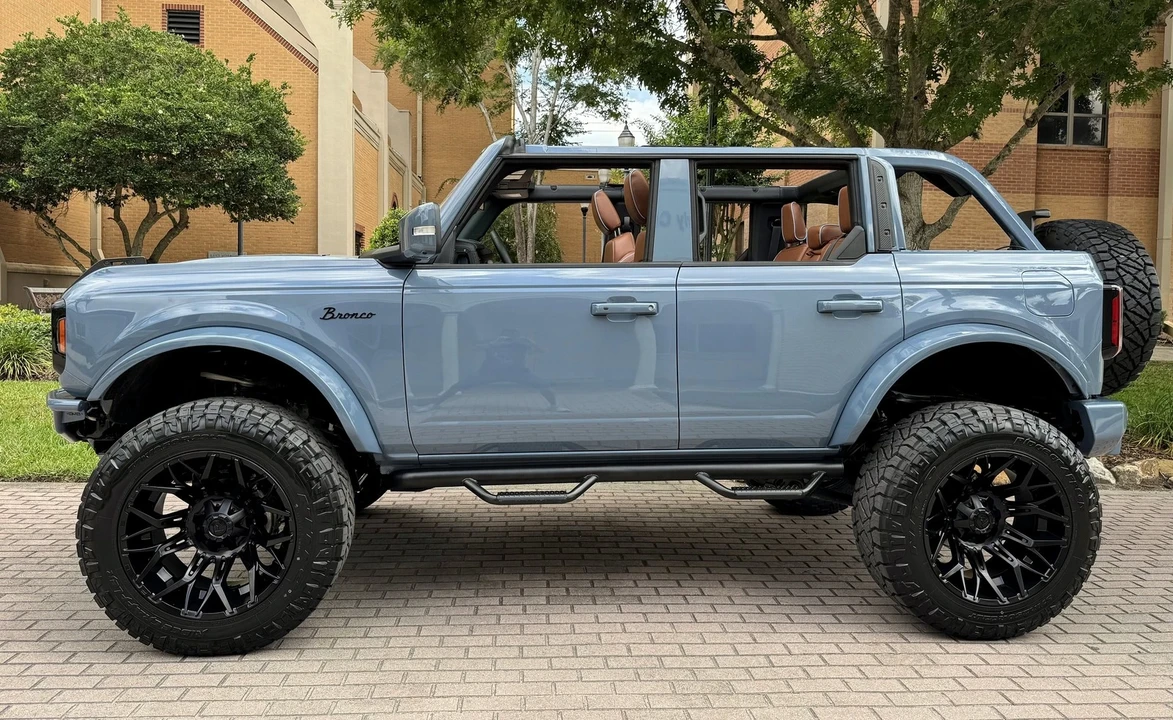 2025 Ford Bronco 6th Gen - Image 4 of 21