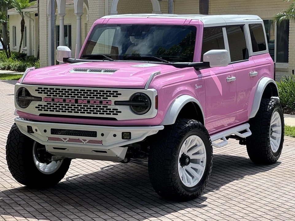 2025 Ford Bronco 6th Gen - Image 4 of 21