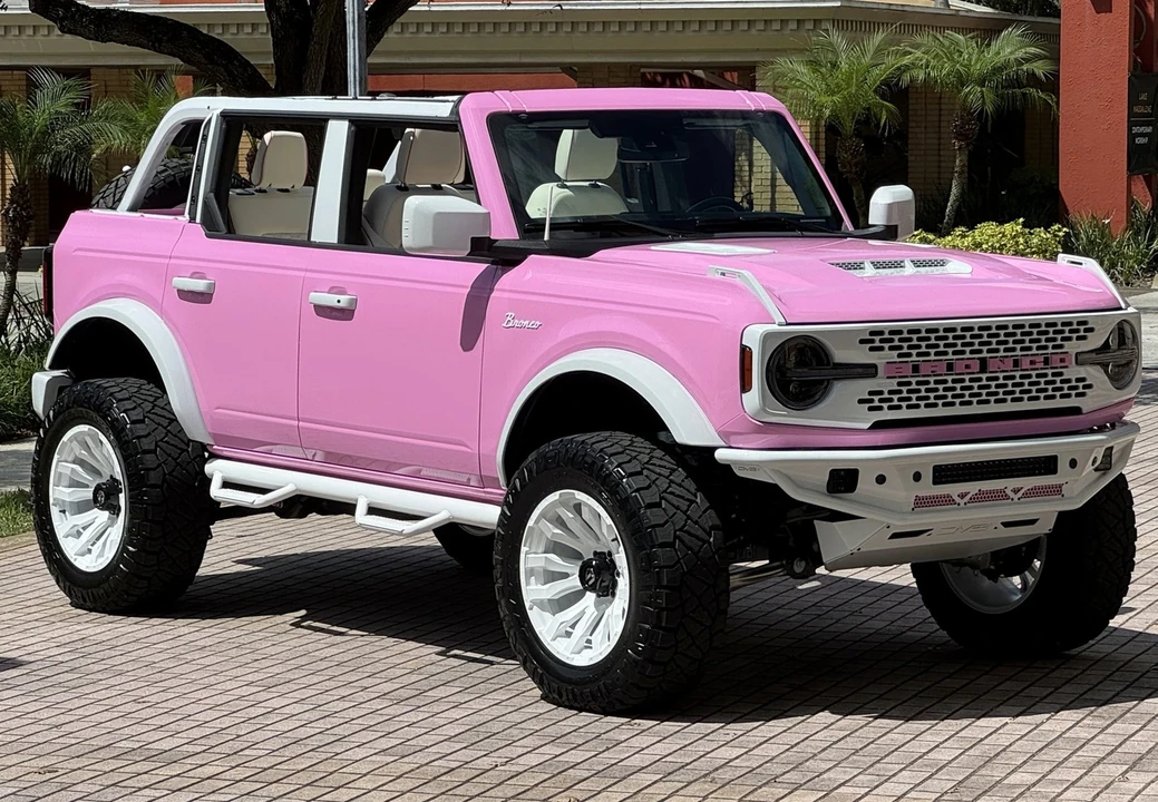 2025 Ford Bronco 6th Gen - Image 8 of 21