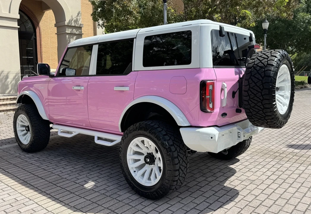 2025 Ford Bronco 6th Gen - Image 12 of 21