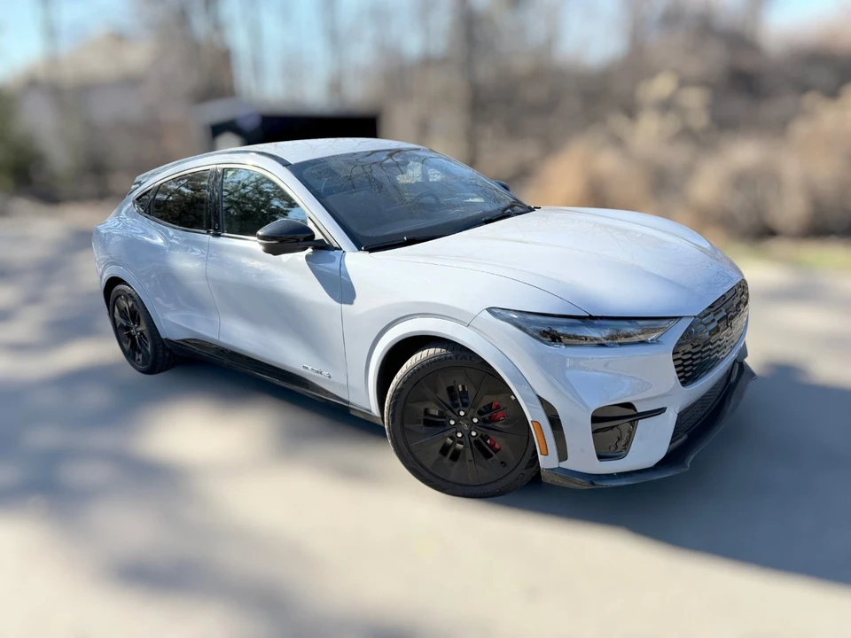 2025 Ford Mustang Mach-E - Image 2 of 21