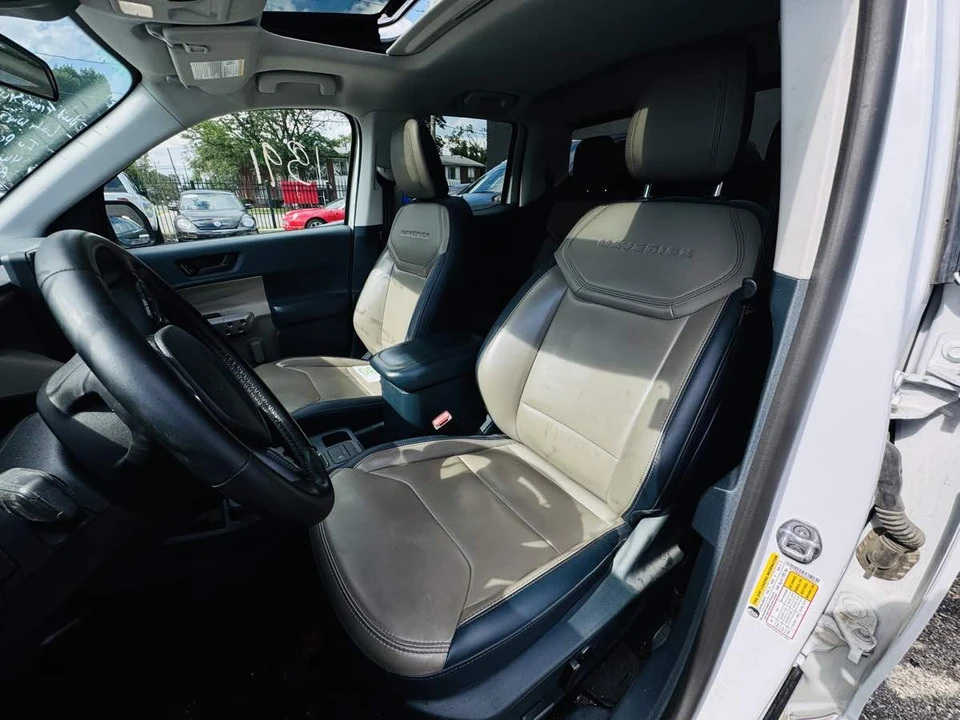 2025 Ford Maverick - Image 15 of 22