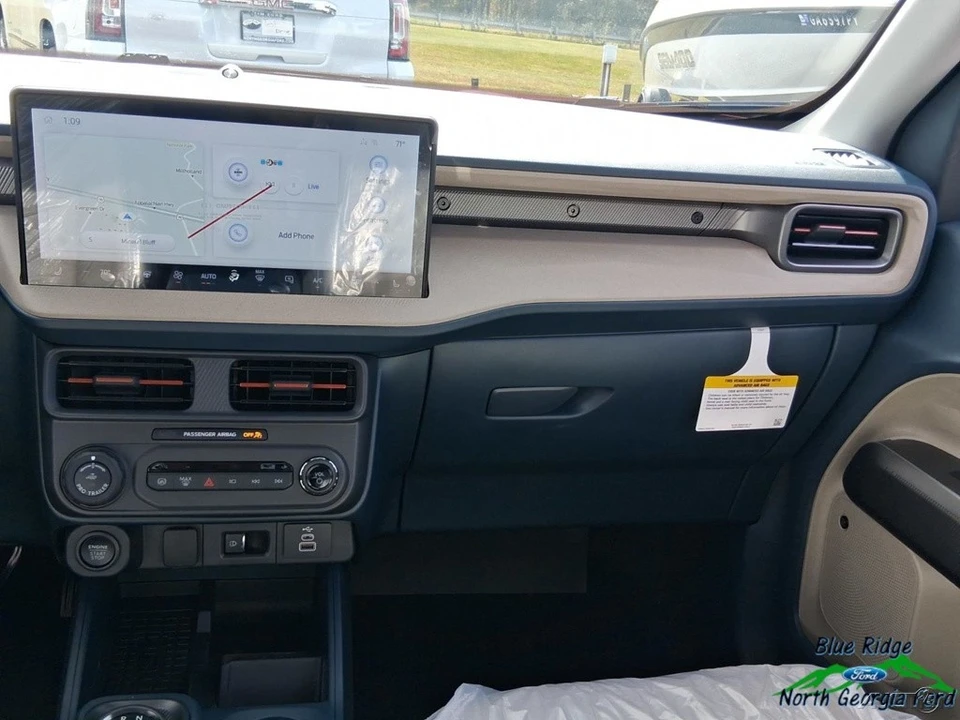 2025 Ford Maverick - Image 16 of 21