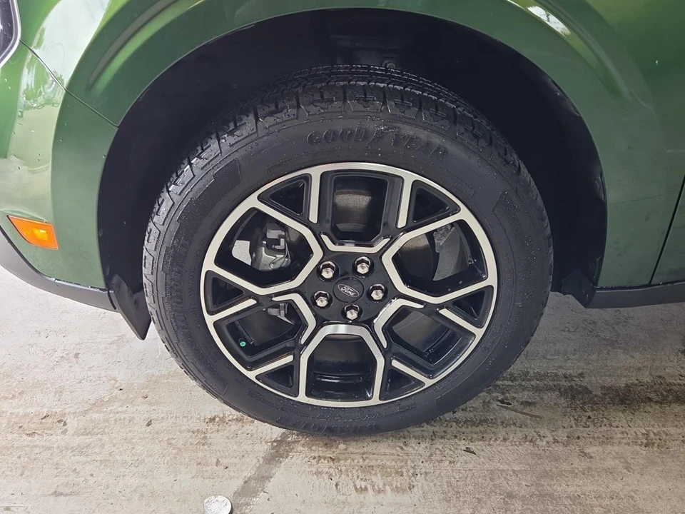 2025 Ford Maverick - Image 9 of 17