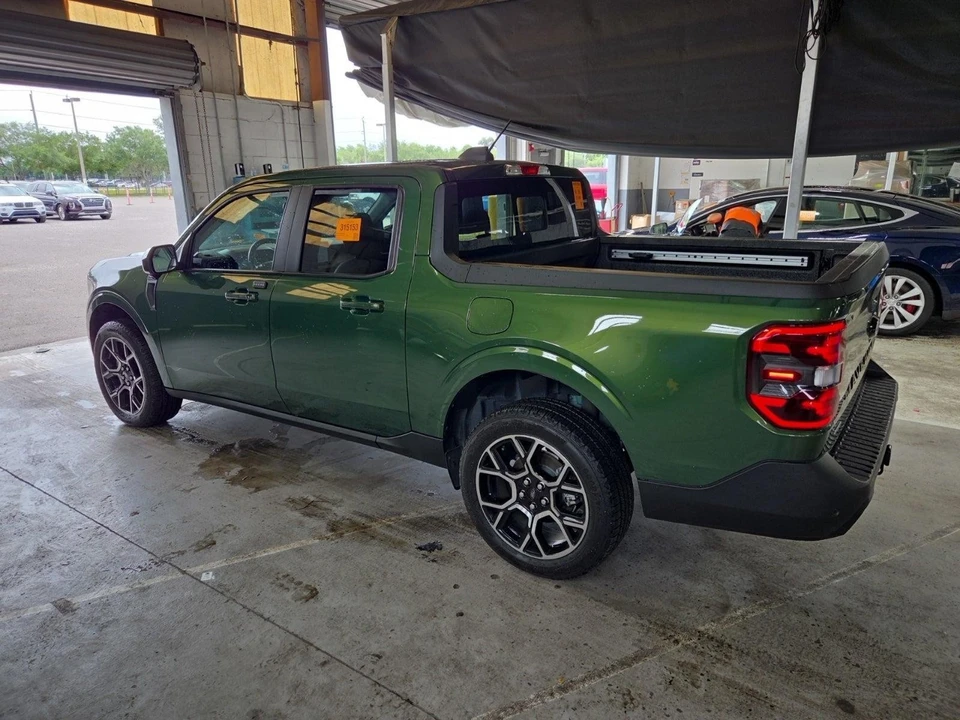 2025 Ford Maverick - Image 17 of 17
