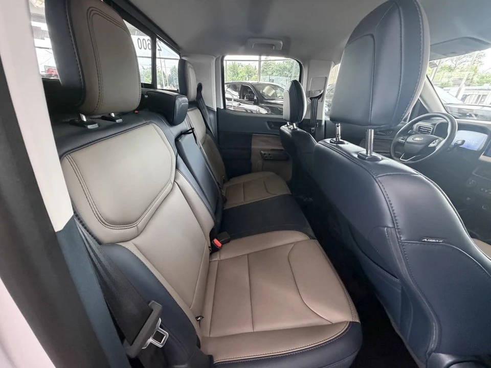 2025 Ford Maverick - Image 26 of 31