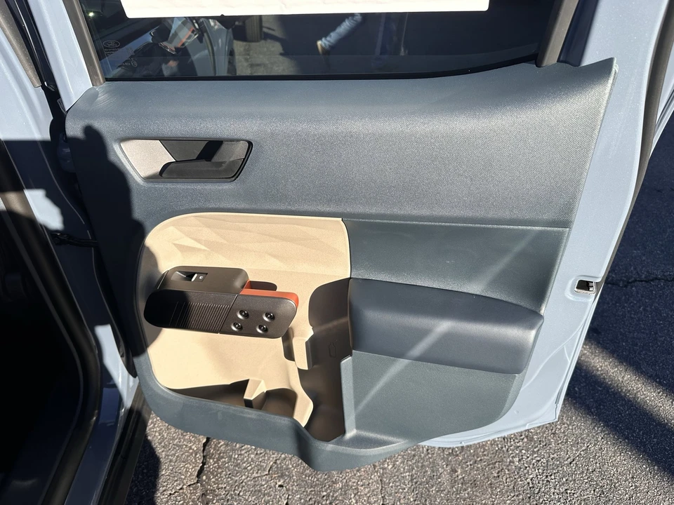 2025 Ford Maverick - Image 15 of 21