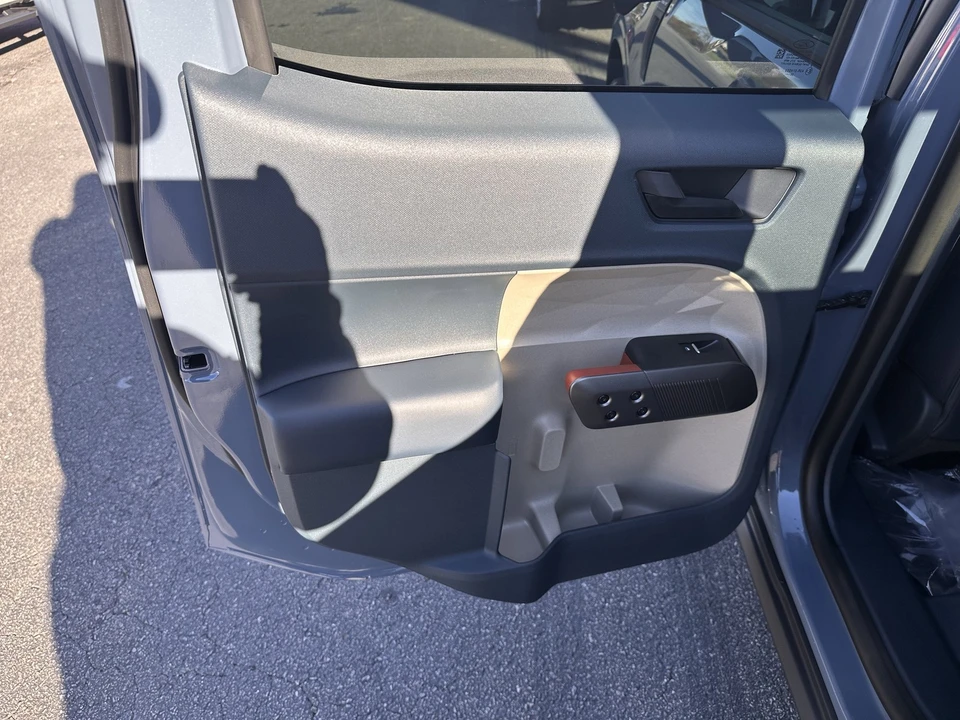 2025 Ford Maverick - Image 11 of 21