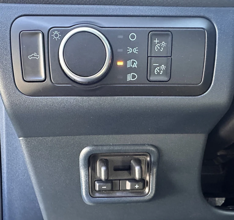 2025 Ford Maverick - Image 18 of 21