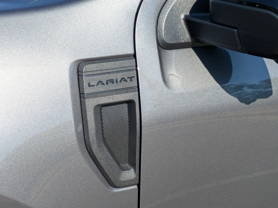 2025 Ford Maverick - Image 12 of 31