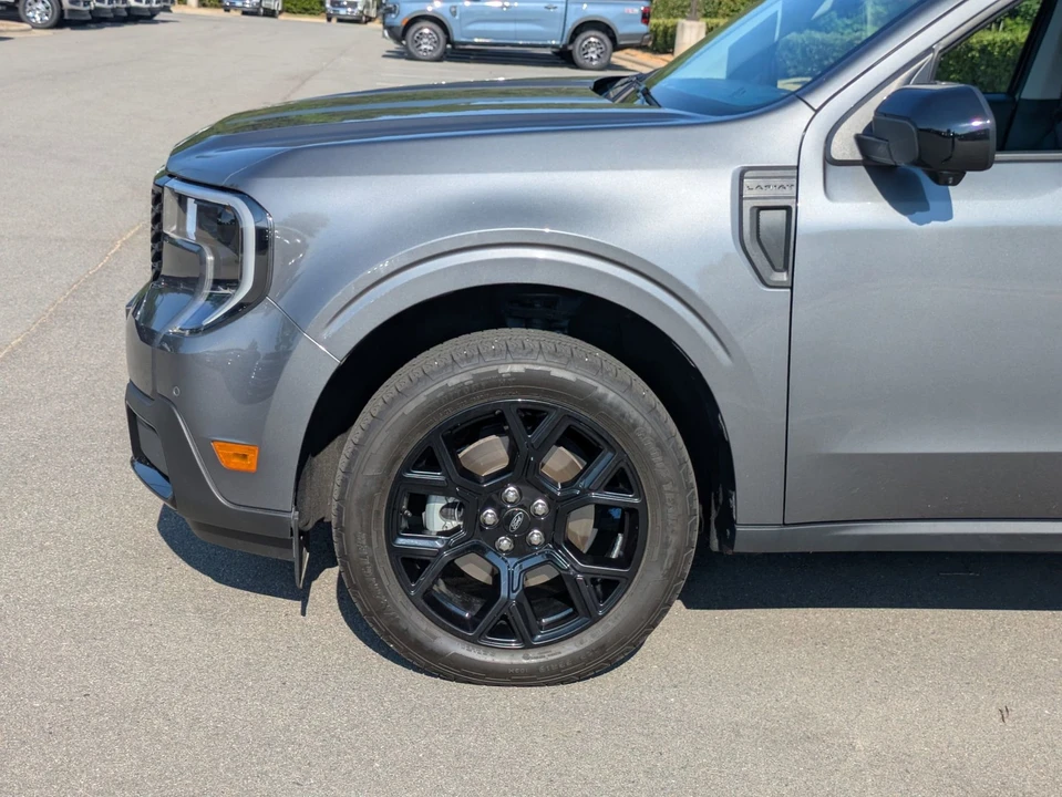 2025 Ford Maverick - Image 11 of 31
