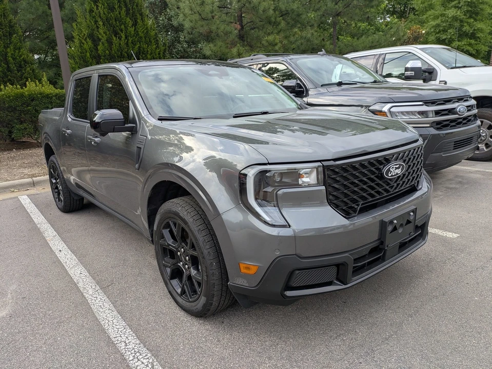 2025 Ford Maverick - Image 2 of 8