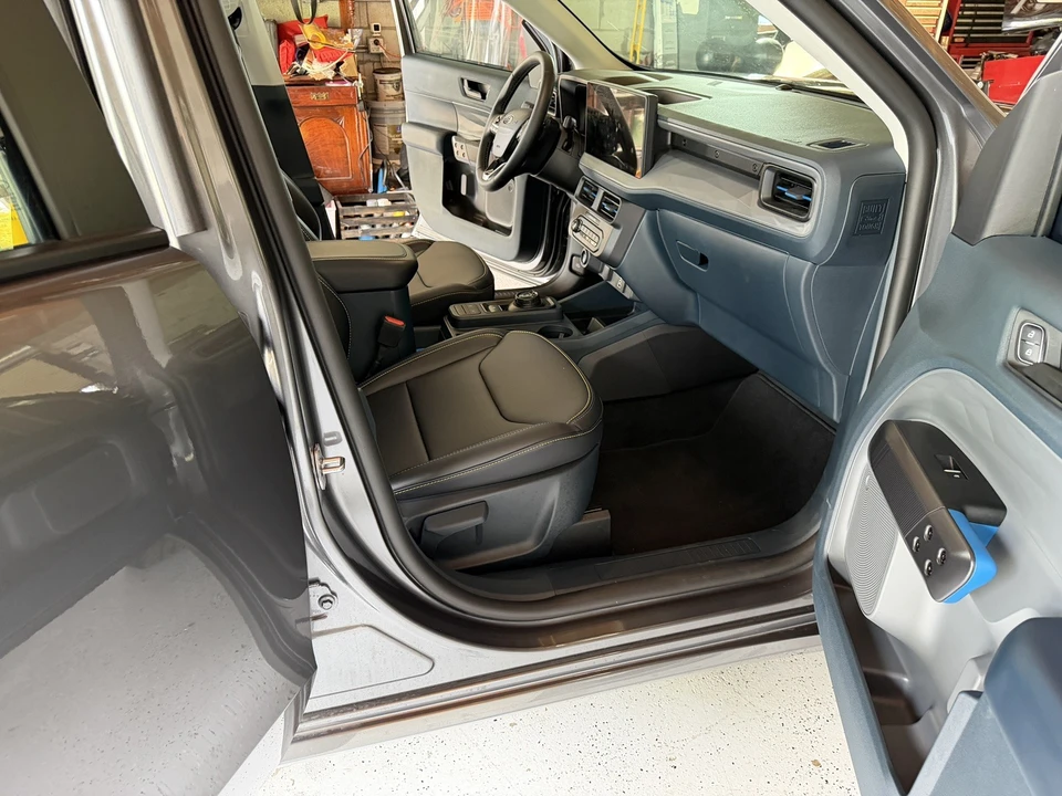 2025 Ford Maverick - Image 7 of 31