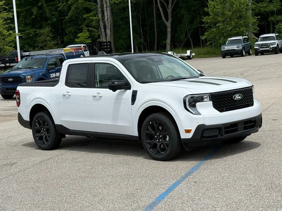 2025 Ford Maverick - Image 9 of 12