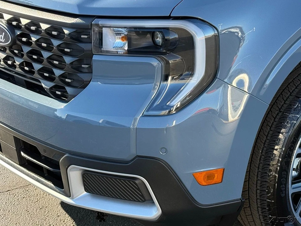 2025 Ford Maverick - Image 9 of 12