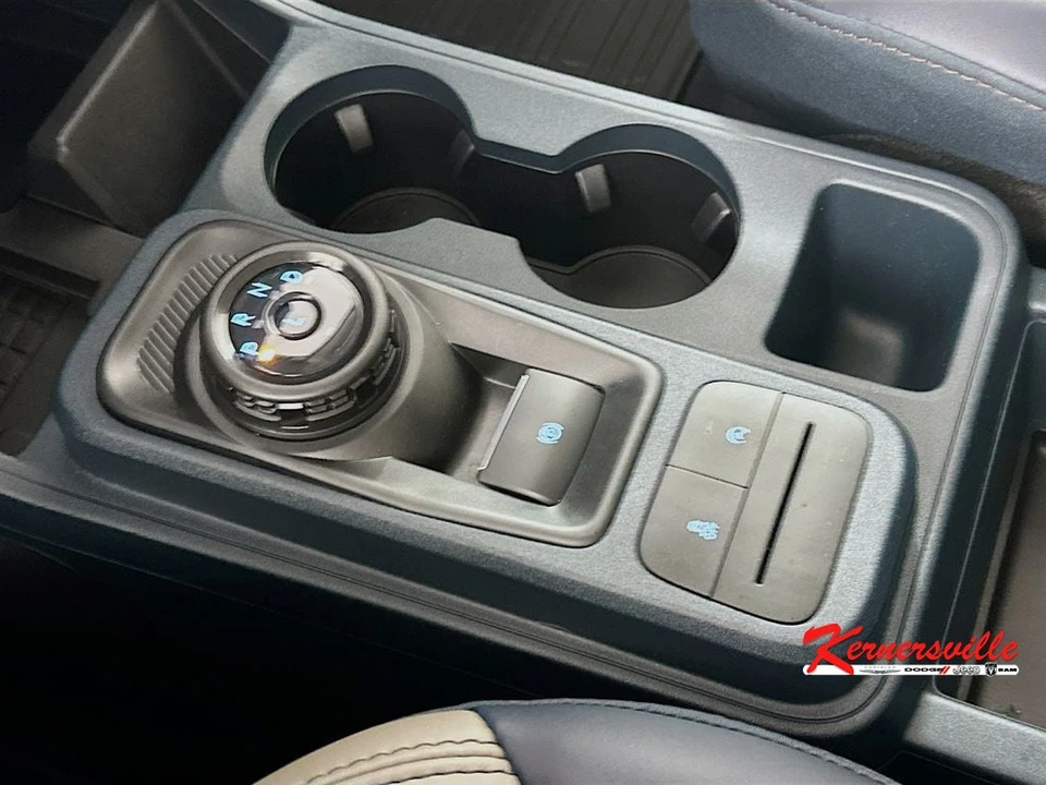 2025 Ford Maverick - Image 16 of 21
