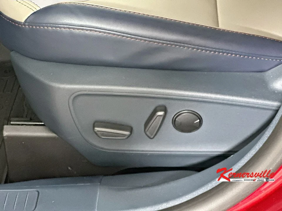 2025 Ford Maverick - Image 22 of 24