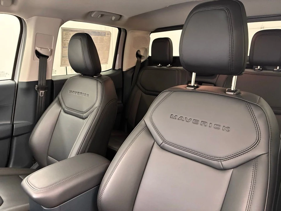 2025 Ford Maverick - Image 18 of 21