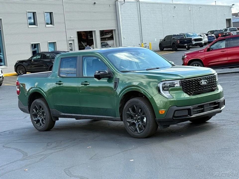 2025 Ford Maverick - Image 9 of 12