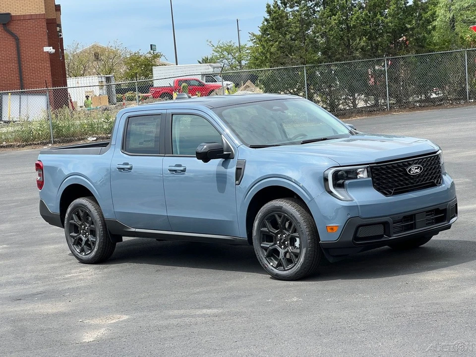 2025 Ford Maverick - Image 9 of 12