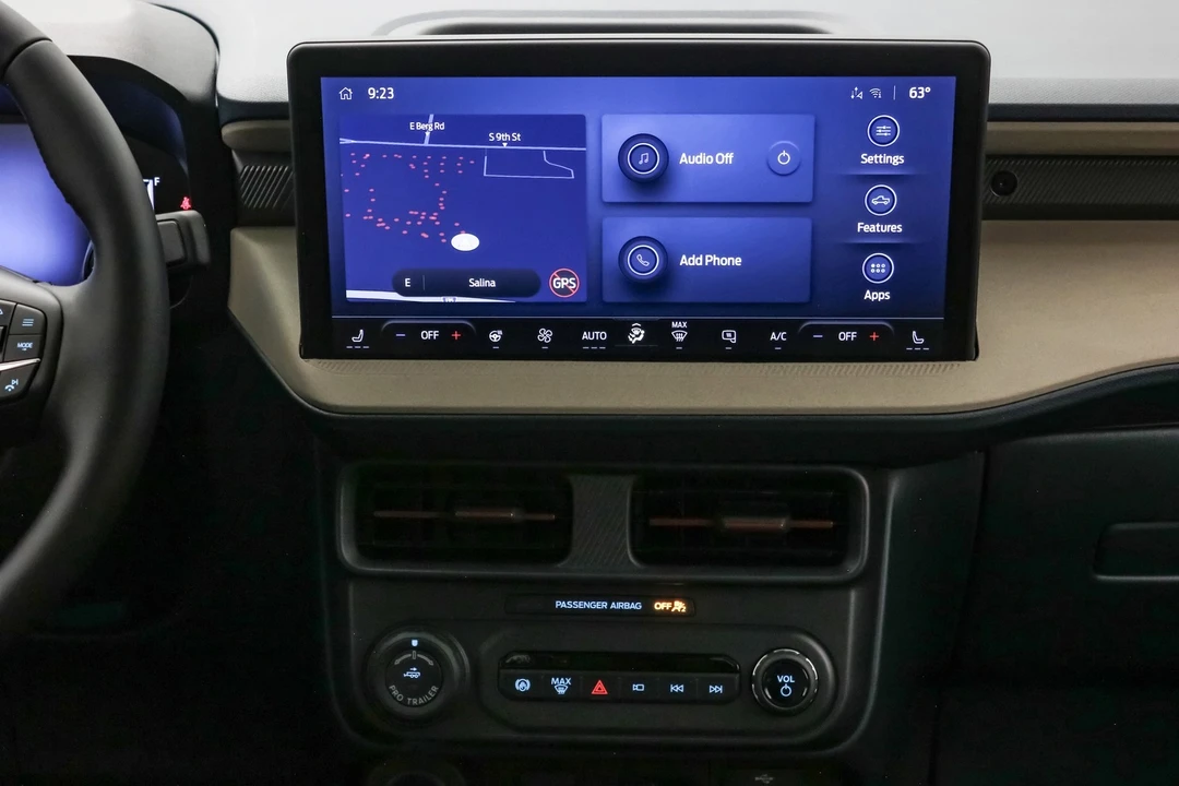 2025 Ford Maverick - Image 17 of 21