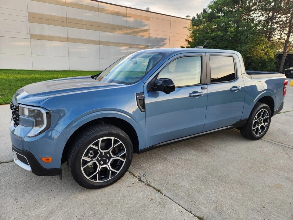 2025 Ford Maverick - Image 2 of 31