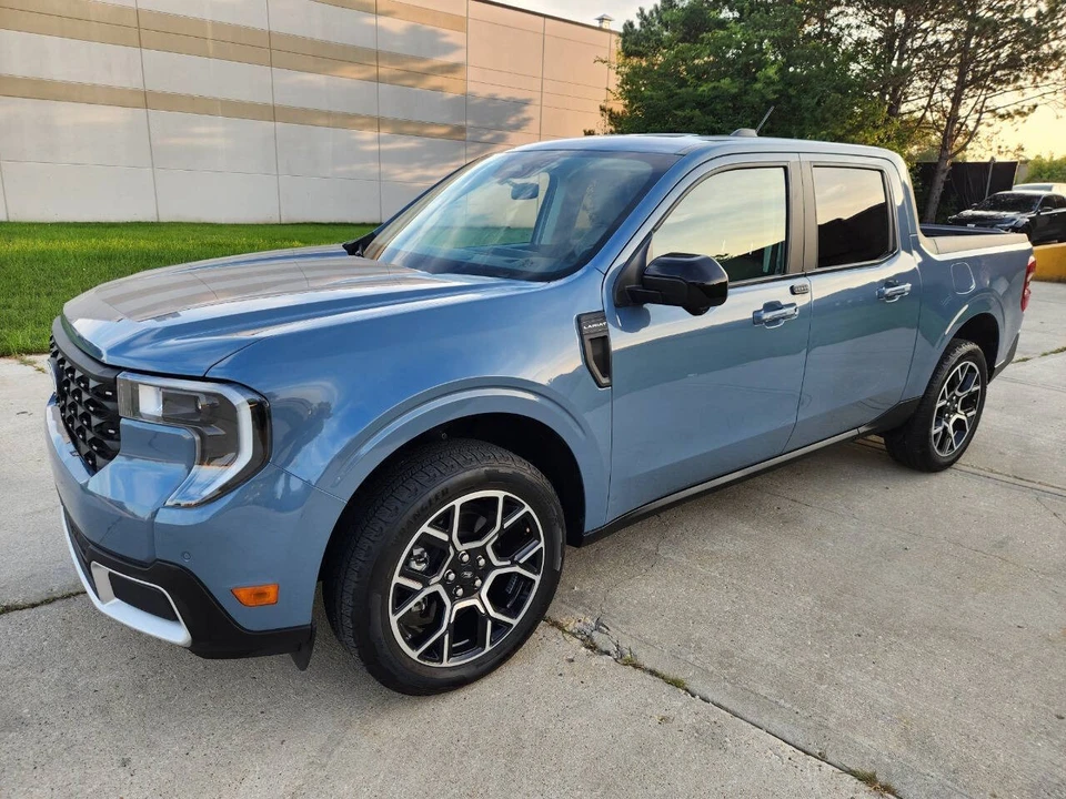 2025 Ford Maverick - Image 3 of 31
