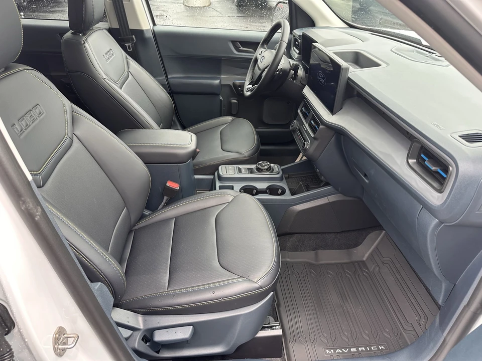 2025 Ford Maverick - Image 16 of 21