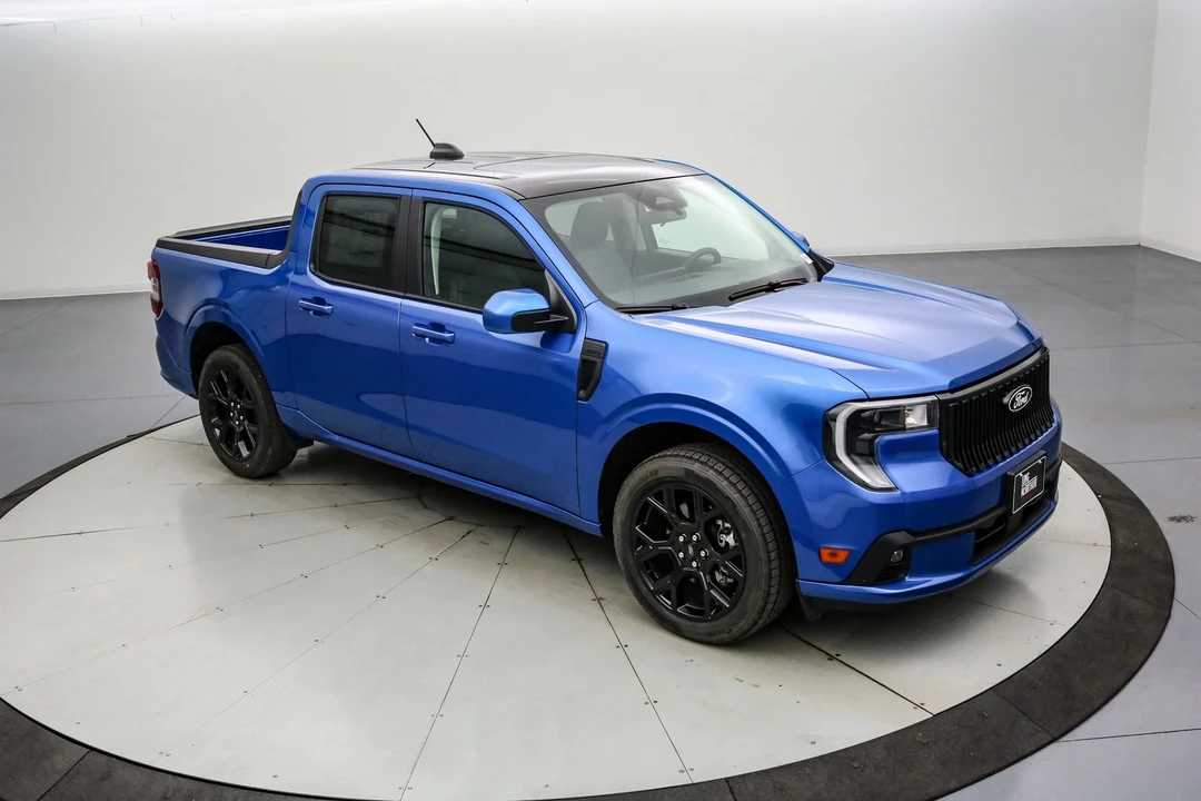 2025 Ford Maverick - Image 2 of 21