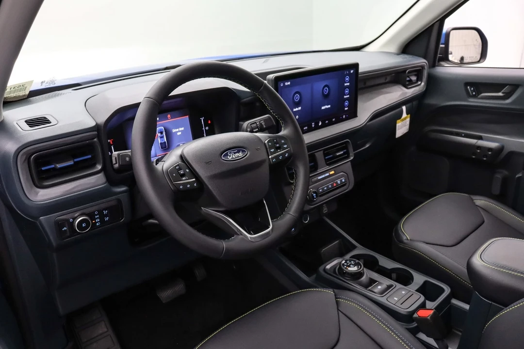 2025 Ford Maverick - Image 17 of 21