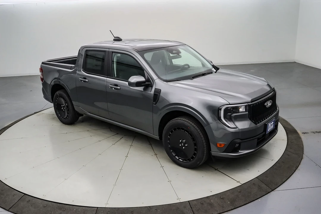 2025 Ford Maverick - Image 2 of 21