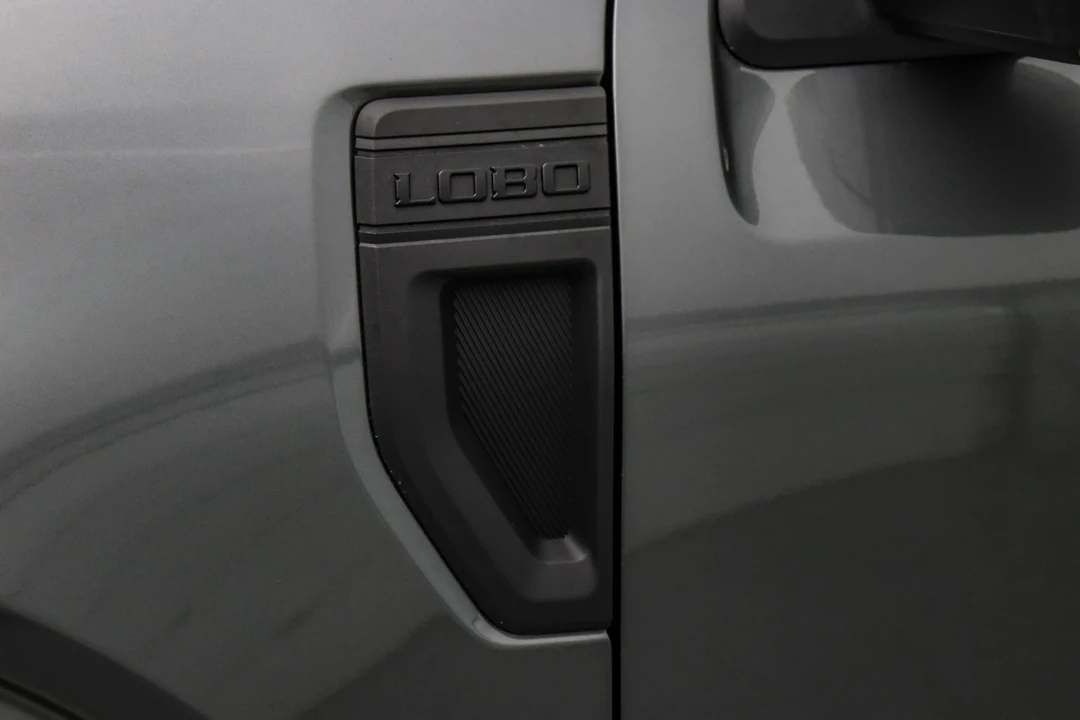 2025 Ford Maverick - Image 15 of 21