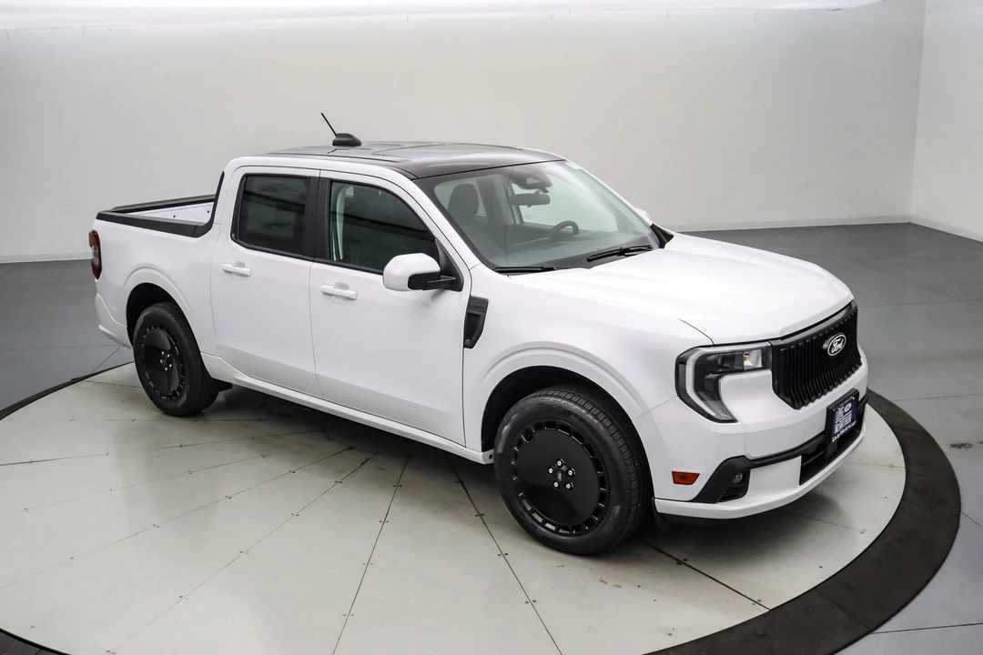 2025 Ford Maverick - Image 2 of 21