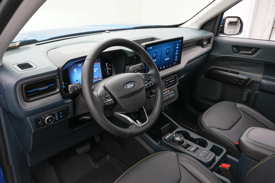 2025 Ford Maverick - Image 16 of 31