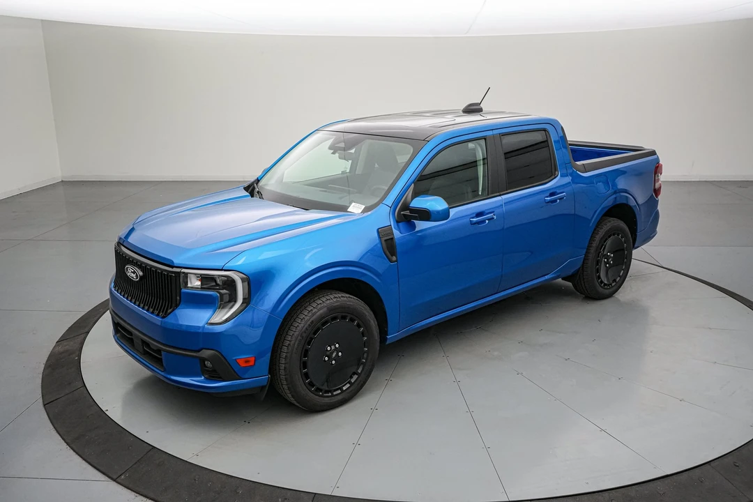2025 Ford Maverick - Image 10 of 31