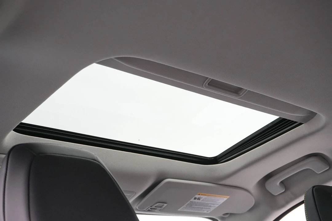 2025 Ford Maverick - Image 24 of 31