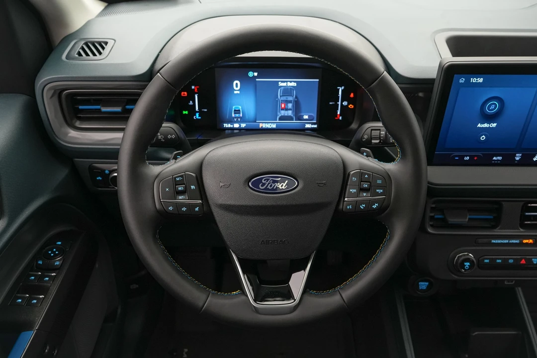 2025 Ford Maverick - Image 17 of 31