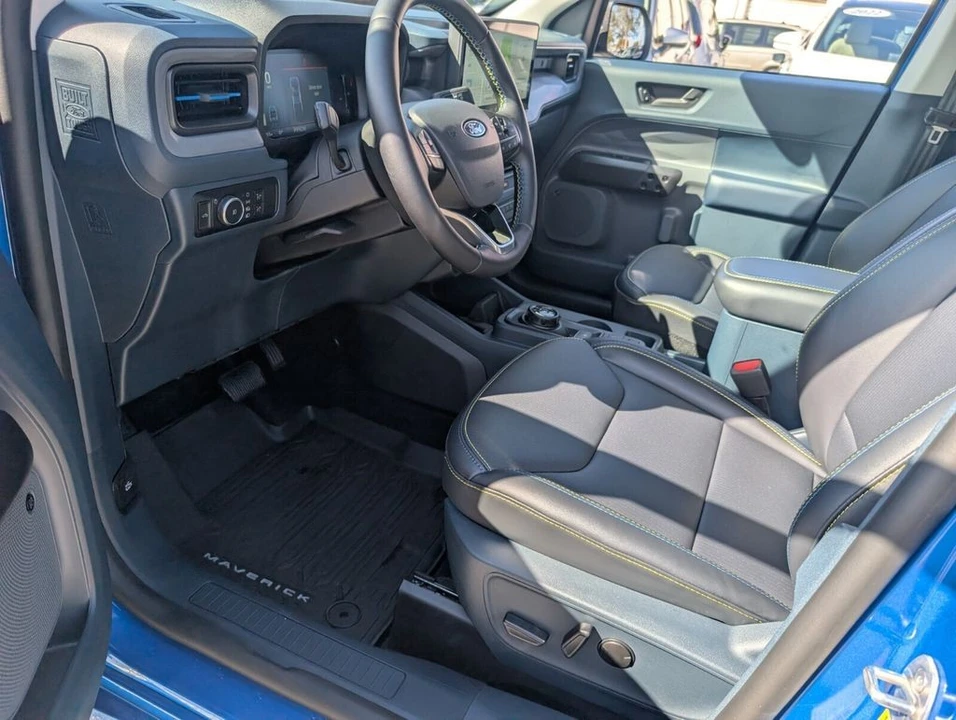 2025 Ford Maverick - Image 11 of 12
