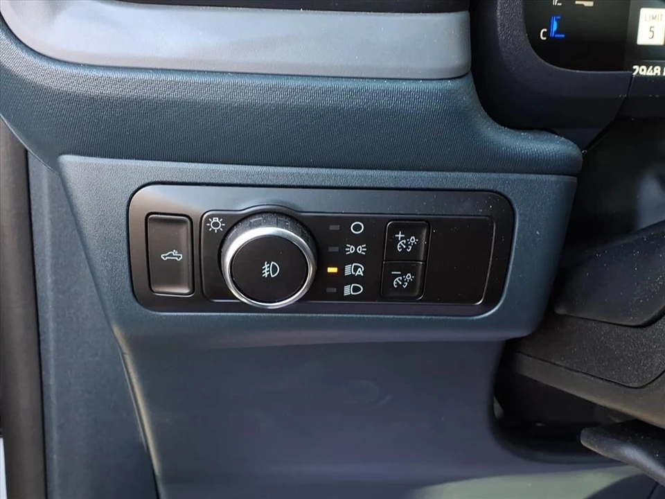 2025 Ford Maverick - Image 20 of 21