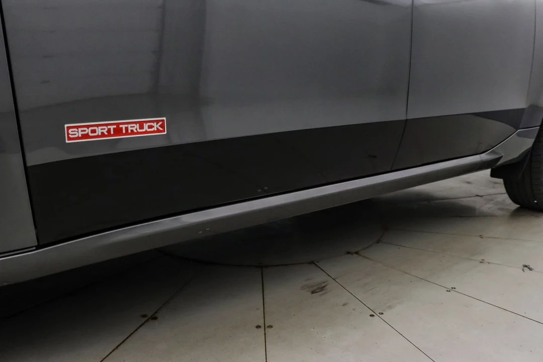 2025 Ford Maverick - Image 19 of 21