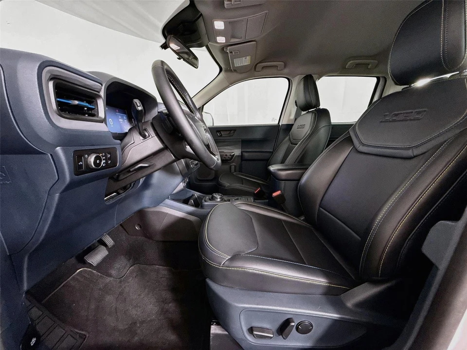 2025 Ford Maverick - Image 2 of 31