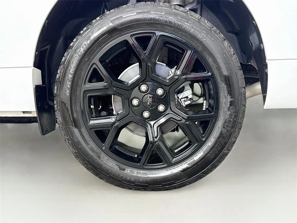 2025 Ford Maverick - Image 26 of 31