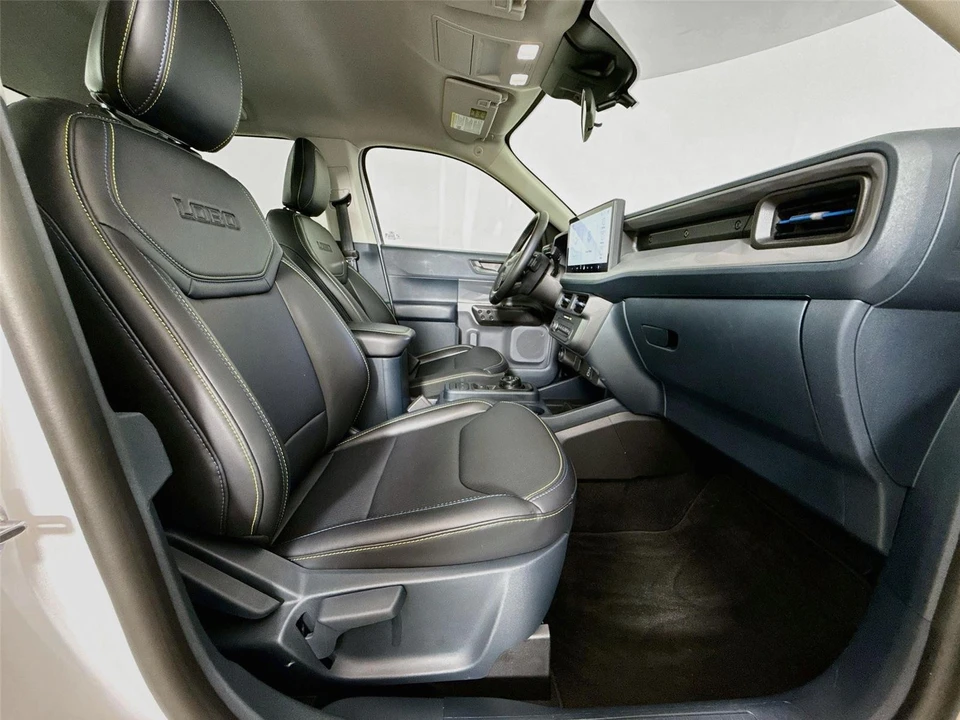 2025 Ford Maverick - Image 18 of 31