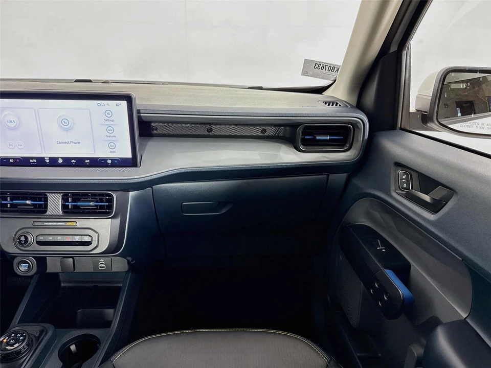 2025 Ford Maverick - Image 19 of 31