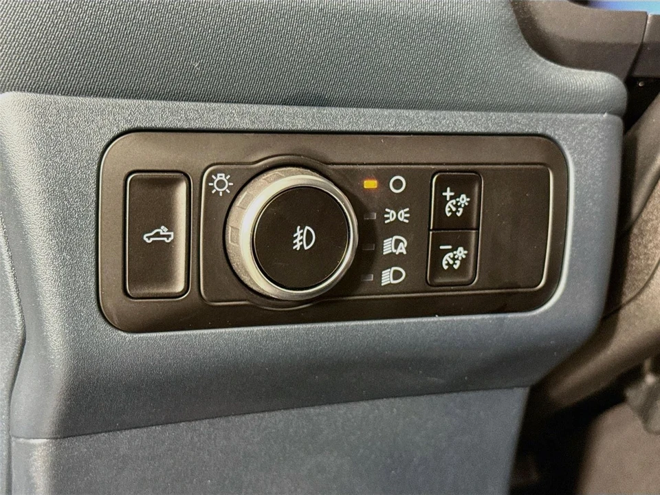 2025 Ford Maverick - Image 7 of 31