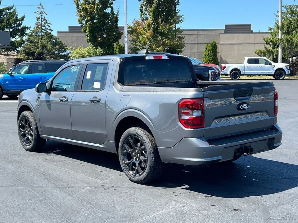 2025 Ford Maverick - Image 3 of 12