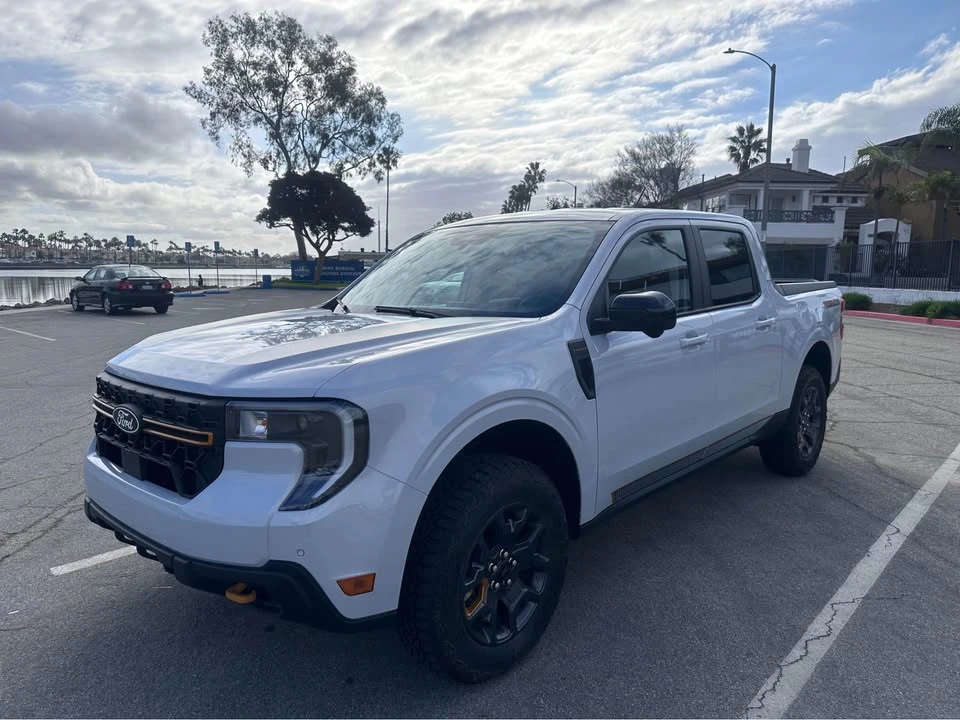 2025 Ford Maverick - Image 8 of 13